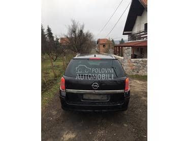 Branik zadnji za Opel Astra H