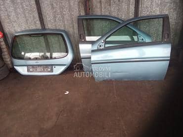 vrata leva i desna za Lancia Ypsilon od 2001. do 2003. god.