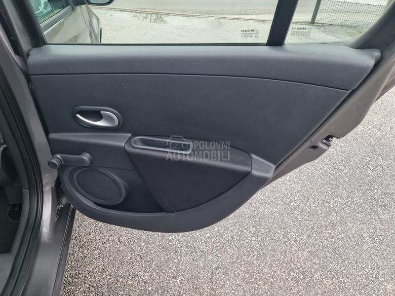 Renault Clio 1.2 N E M A C K A