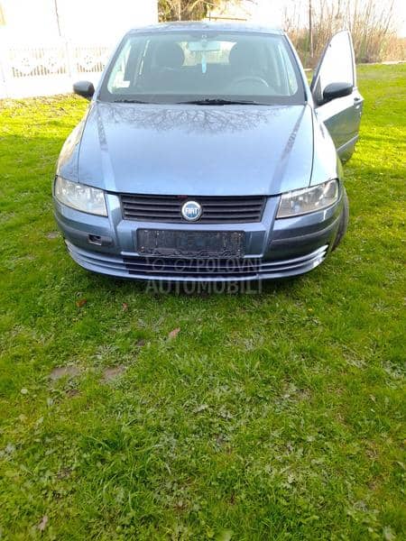 Fiat Stilo -  kompletan auto u delovima