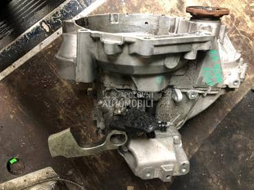 A3 menjac 1,4 tsi 6 brzin za Audi A3