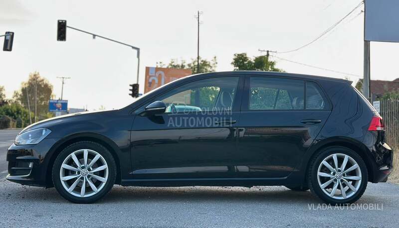 Volkswagen Golf 7 1.6TDI HIGHLINE DSG