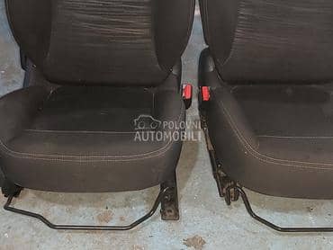 Prednja sedišta pežo 208 za Peugeot 208 od 2012. do 2017. god.