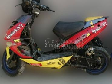 Aprilia SR 50 u delovima