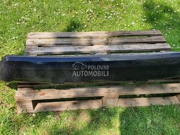 branik za Seat Arona