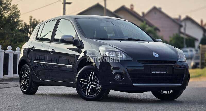 Renault Clio 2000 - 2016. god. -  kompletan auto u delovima