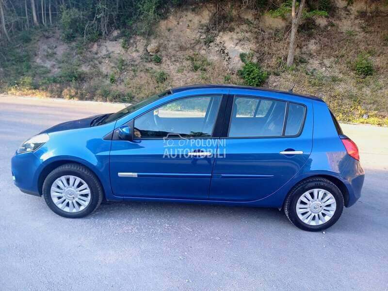 Renault Clio 2000 - 2016. god. -  kompletan auto u delovima