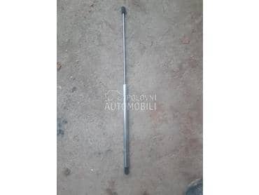 amortizer haube za Volkswagen Passat B5.5
