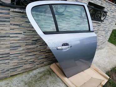 Zadnja desna vrata  Z 163 za Opel Astra H