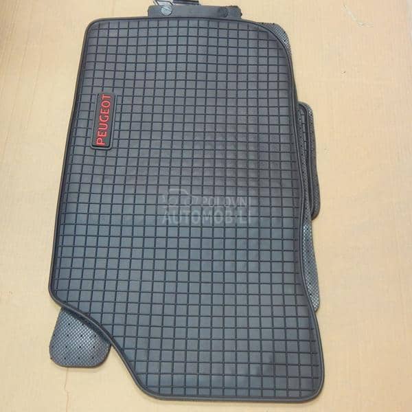 Tipske patosnice sa logom