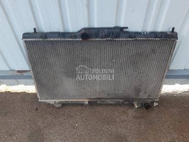 hladnjak vode za Toyota Avensis