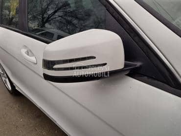 Retrovizor desni za Mercedes Benz C Klasa od 2008. do 2014. god.