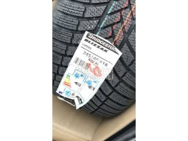 Bridgestone 245/40 R22 Zimska