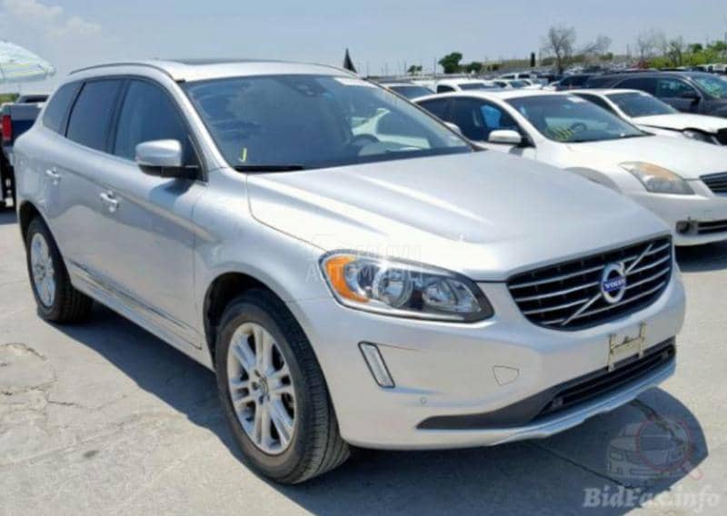 Volvo XC60 D5 2012. god. -  kompletan auto u delovima