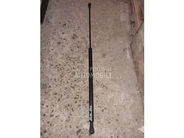 amortizer haube za Audi A4