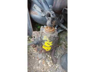 Glava upravljaca Mercedes 809