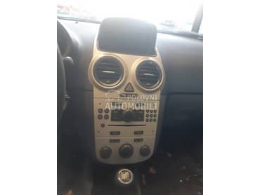 ekran za Opel Corsa D