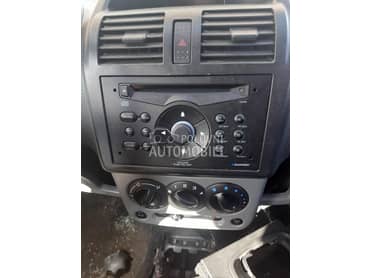 original radio cd za Suzuki Ignis