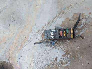 osiguracka kutija za Peugeot 106