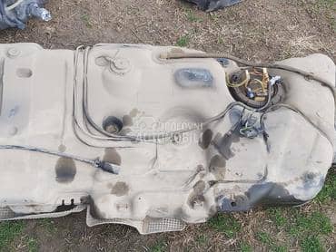Rezervoar goriva za Citroen C5 od 2001. do 2007. god.
