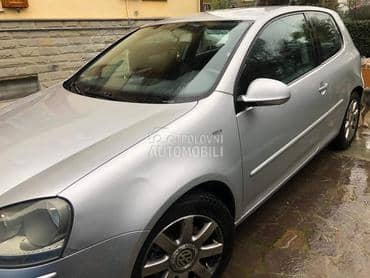 Volkswagen Golf 5 -  kompletan auto u delovima