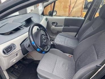 enterijer za Renault Modus od 2002. do 2008. god.