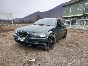 BMW 320 -  kompletan auto u delovima