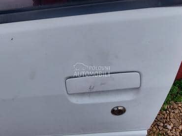 Brava kvaka prednja leva za Peugeot 306