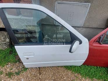 Vrata prednja desna za Peugeot 306