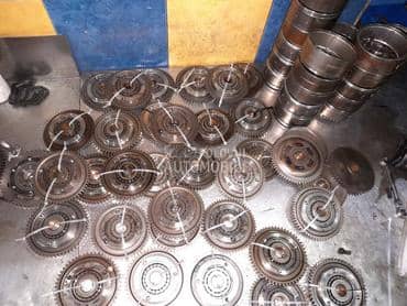 Honda magnet i fraj lauf