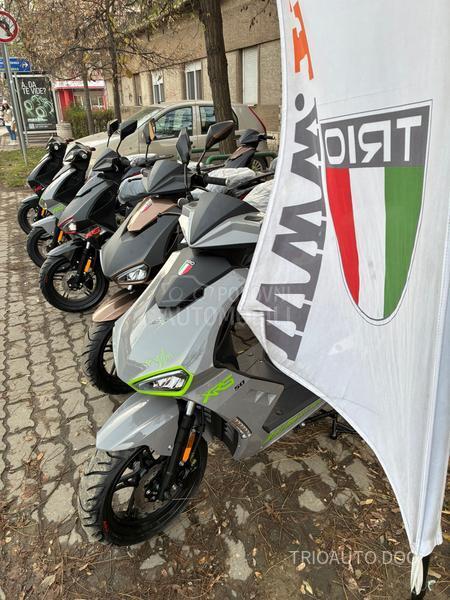 Trio XRS 50/MAXI R13/LED/2disc