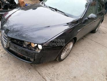 Alfa Romeo 159 -  kompletan auto u delovima