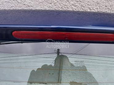 trece stop svetlo za Peugeot 206