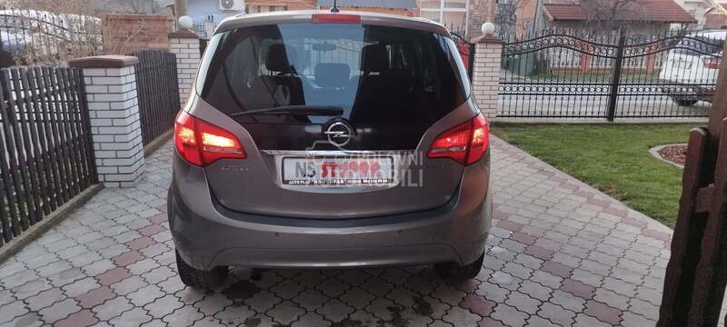 Opel Meriva 1.4 benc COSMO