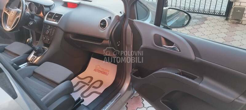 Opel Meriva 1.4 benc COSMO