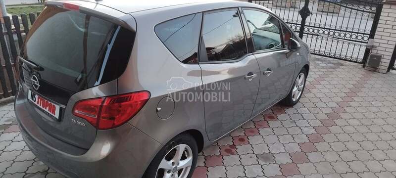 Opel Meriva 1.4 benc COSMO