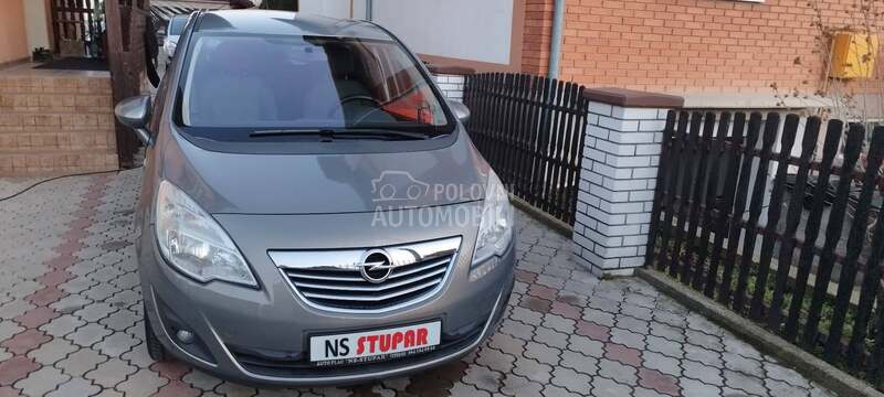 Opel Meriva 1.4 benc COSMO