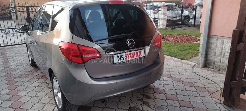 Opel Meriva 1.4 benc COSMO