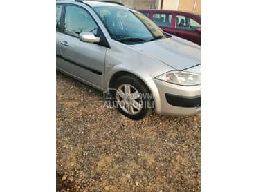 Renault Megane 2004. god. -  kompletan auto u delovima