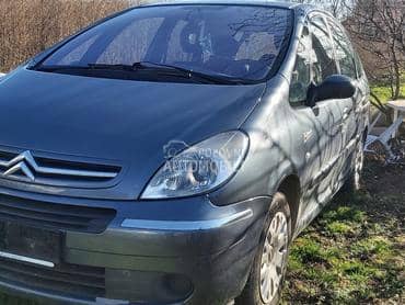 PREDNJI BRANIK za Citroen Xsara Picasso