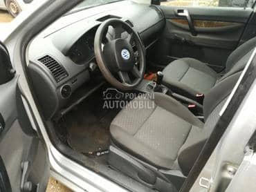 Komplet sedišta za Volkswagen Fox od 2002. do 2010. god.