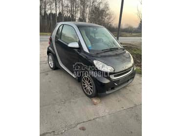 Smart ForTwo 800cdi 2008. god. -  kompletan auto u delovima