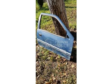 vrata desna 3v za Suzuki Swift od 1991. do 2004. god.