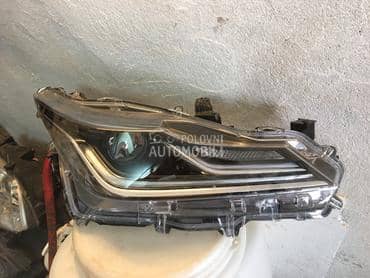 Desni far E210 za Toyota Corolla