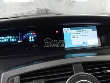 displej sat za Renault Grand Scenic od 2003. do 2009. god.