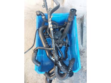 Audi A4 -  kompletan auto u delovima