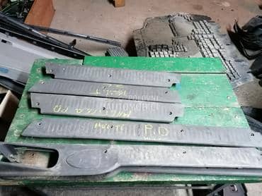 Prag za Fiat Multipla od 2000. do 2010. god.