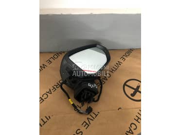 Desni retrovizor sa sklapanjem za Audi Q2