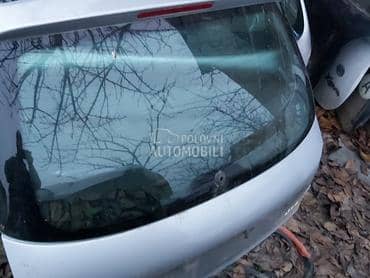 ZADNJA HAUBA za Peugeot 206