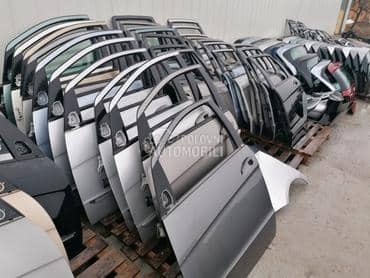 zadnja desna vrata za Mercedes Benz A Klasa, B Klasa od 2004. do 2012. god.